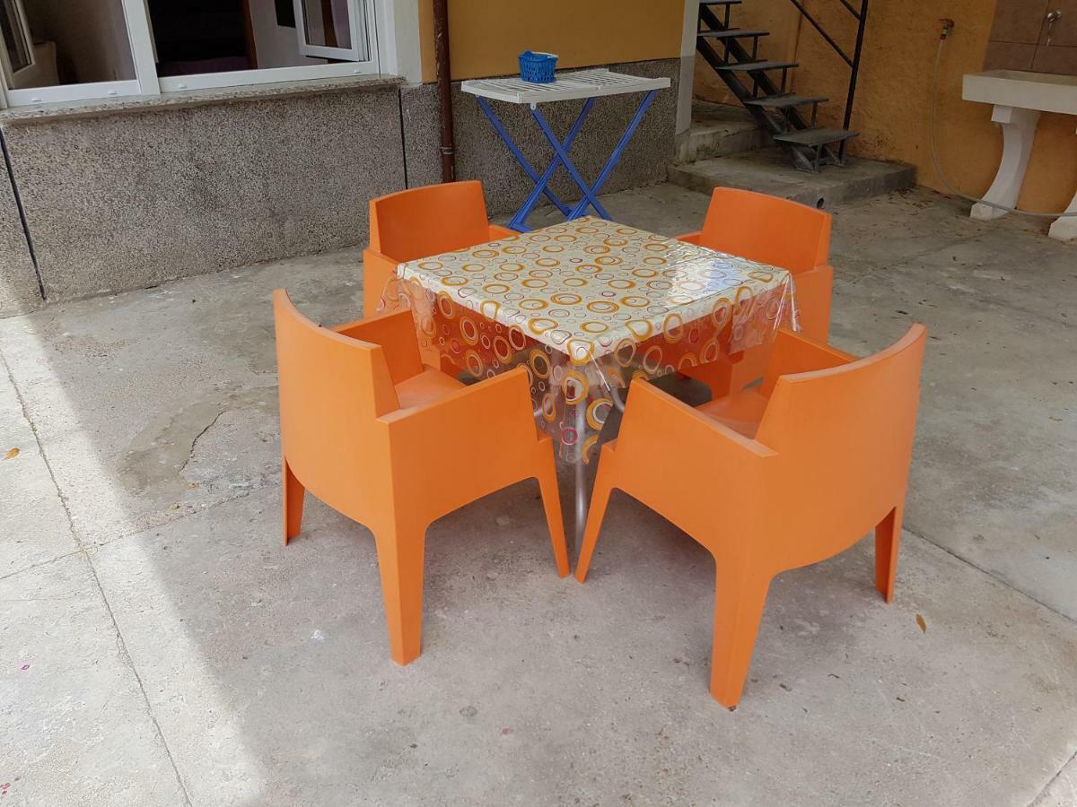 Apartments And Rooms Rosemari Mali Lošinj Exterior foto